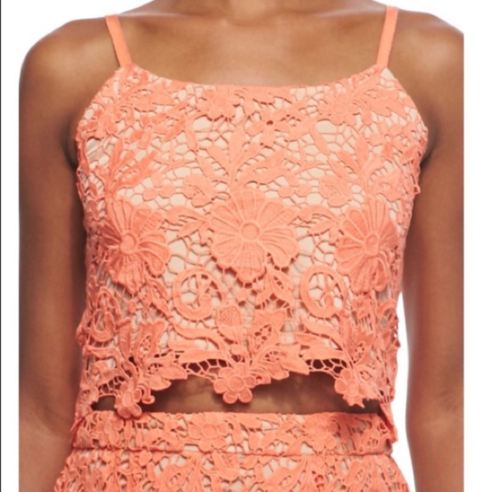 HOST PICK! Alice + Olivia Alanis top